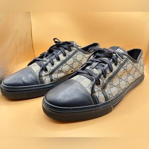 Gucci Men's Black and Beige Logo Sneakers